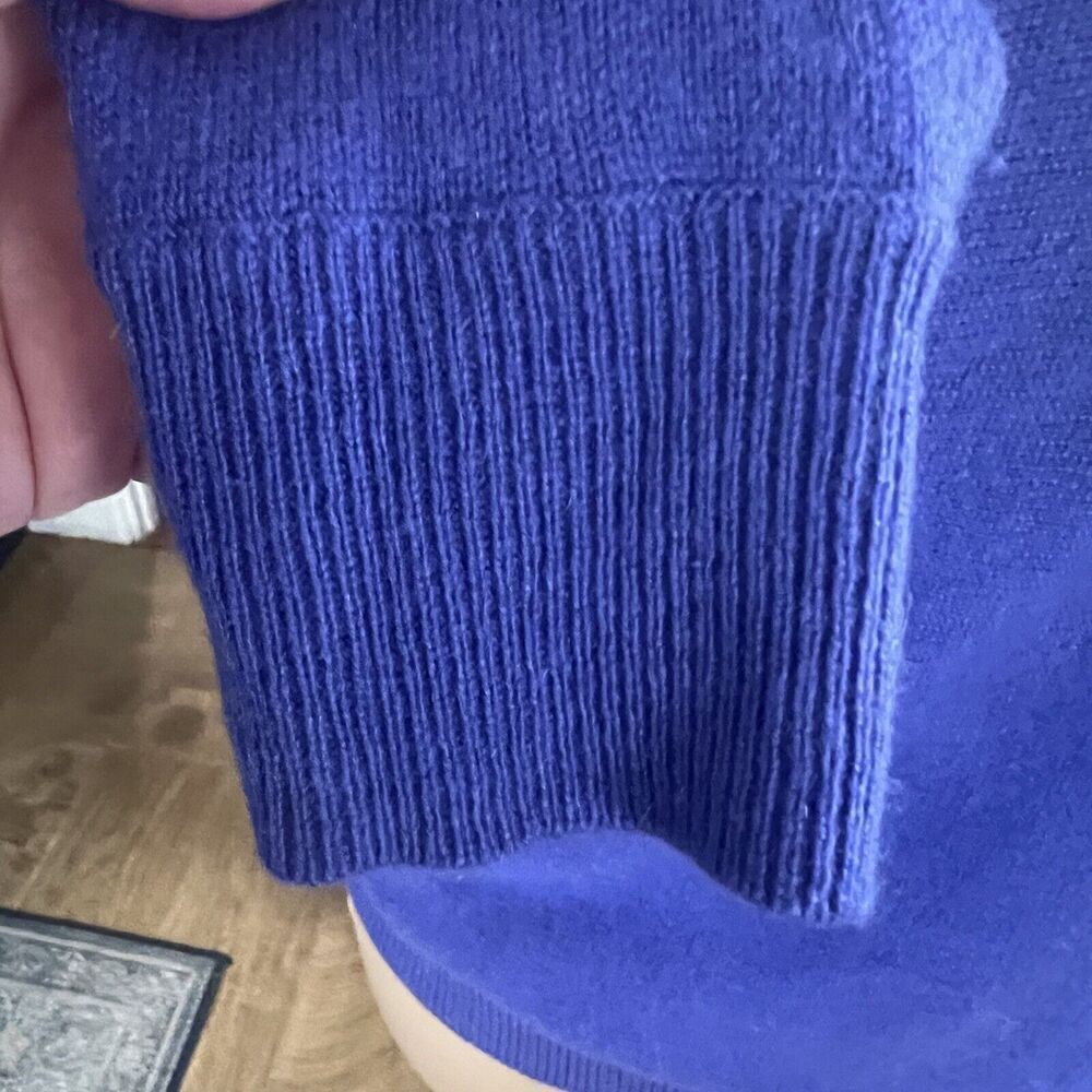 Chico's SZ 0 (S) Purple 100% Cashmere V-neck Sweater Quiet Luxury Old Money - Picture 4 of 8